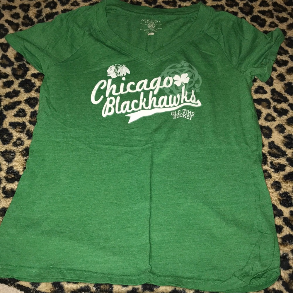 Green Chicago Blackhawks T-shirt xl